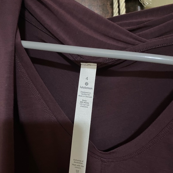 lululemon shirt - Picture 5 of 5